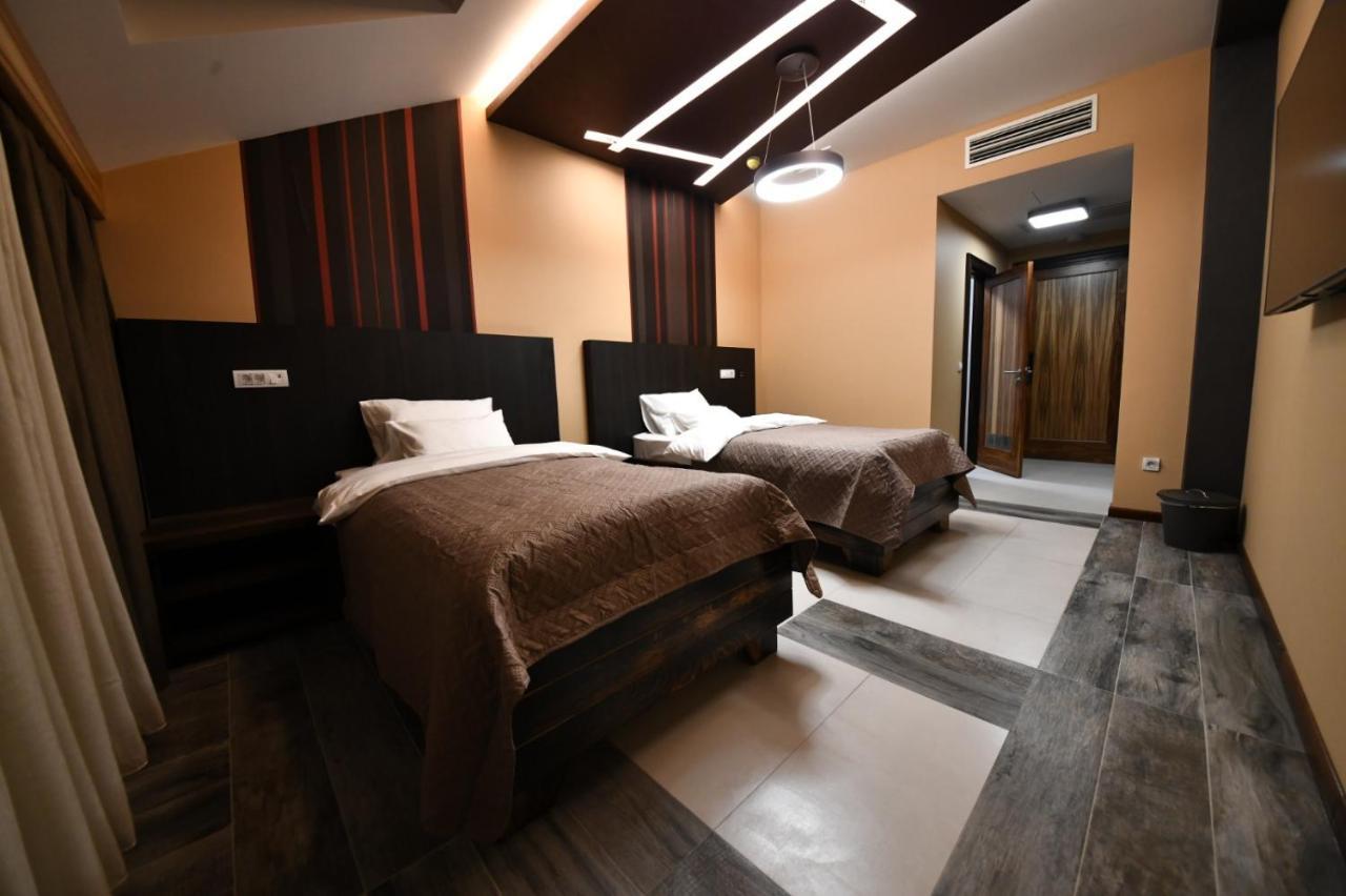 Hotel Havana Лозница Экстерьер фото